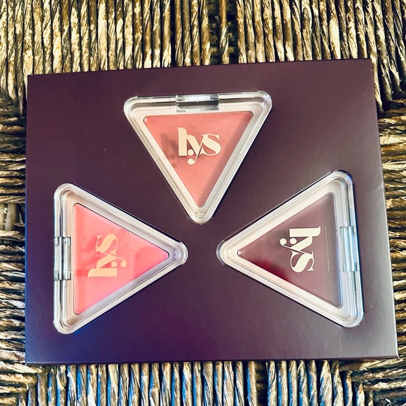 ✨💖 LYS Higher Standards 3pc Cream Blush Set 💖✨ - Picture 5 of 7